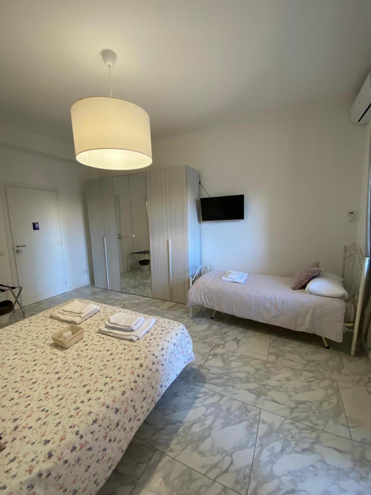 Ennio Rooms Bari Exterior foto