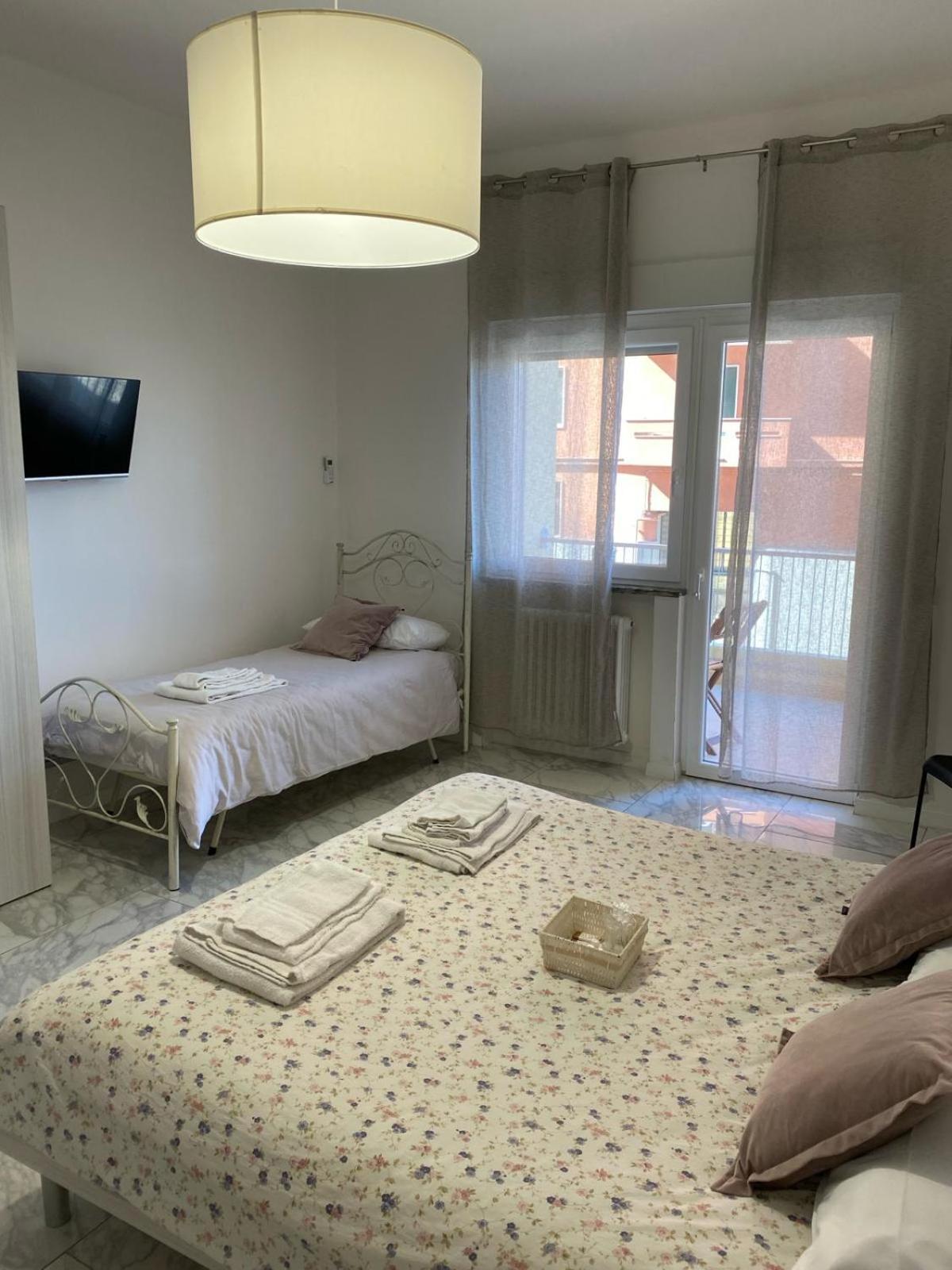 Ennio Rooms Bari Exterior foto
