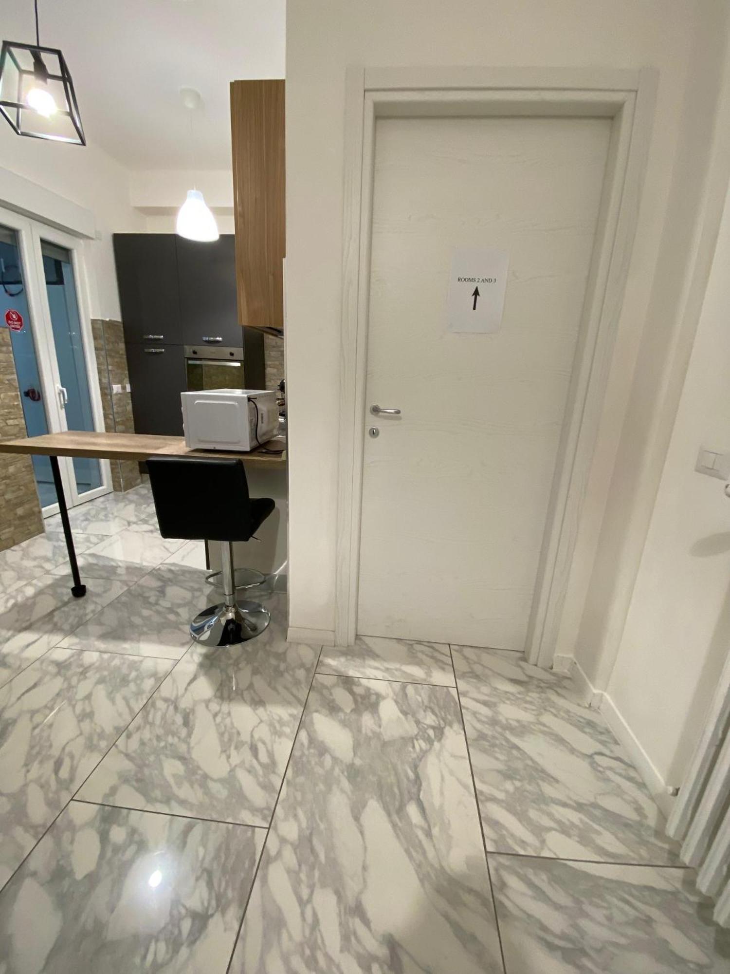 Ennio Rooms Bari Exterior foto
